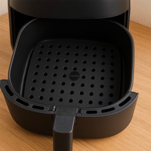 Tapete para Air Fryer Perfurado Quadrado 19cm em Preto em Silicone