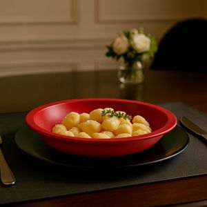 Prato Elegance Fundo Redondo 22cm Vermelho em Polipropileno